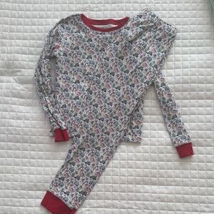 Vineyard Vines Kids Pajama Set with Red and Blue Floral Pattern